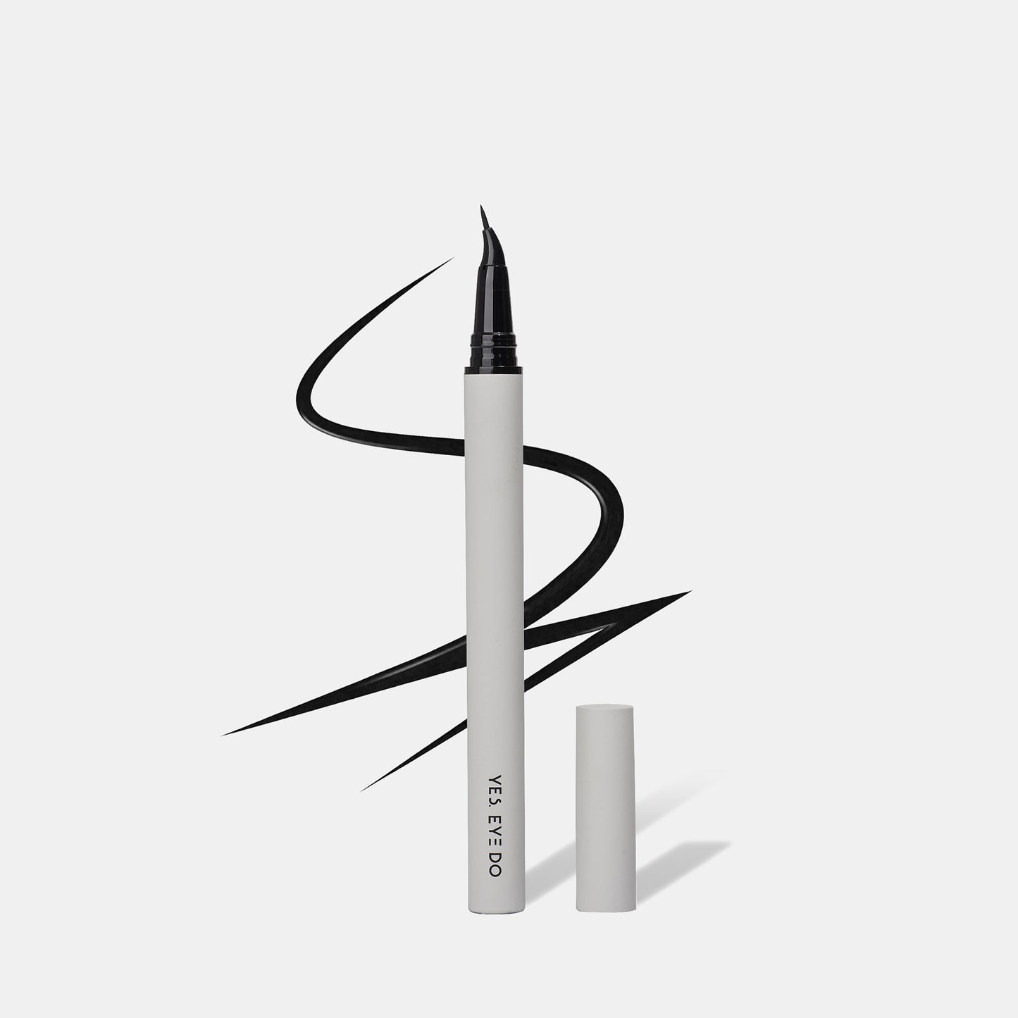 Eagle-Claw Angled Liquid Eyeliner