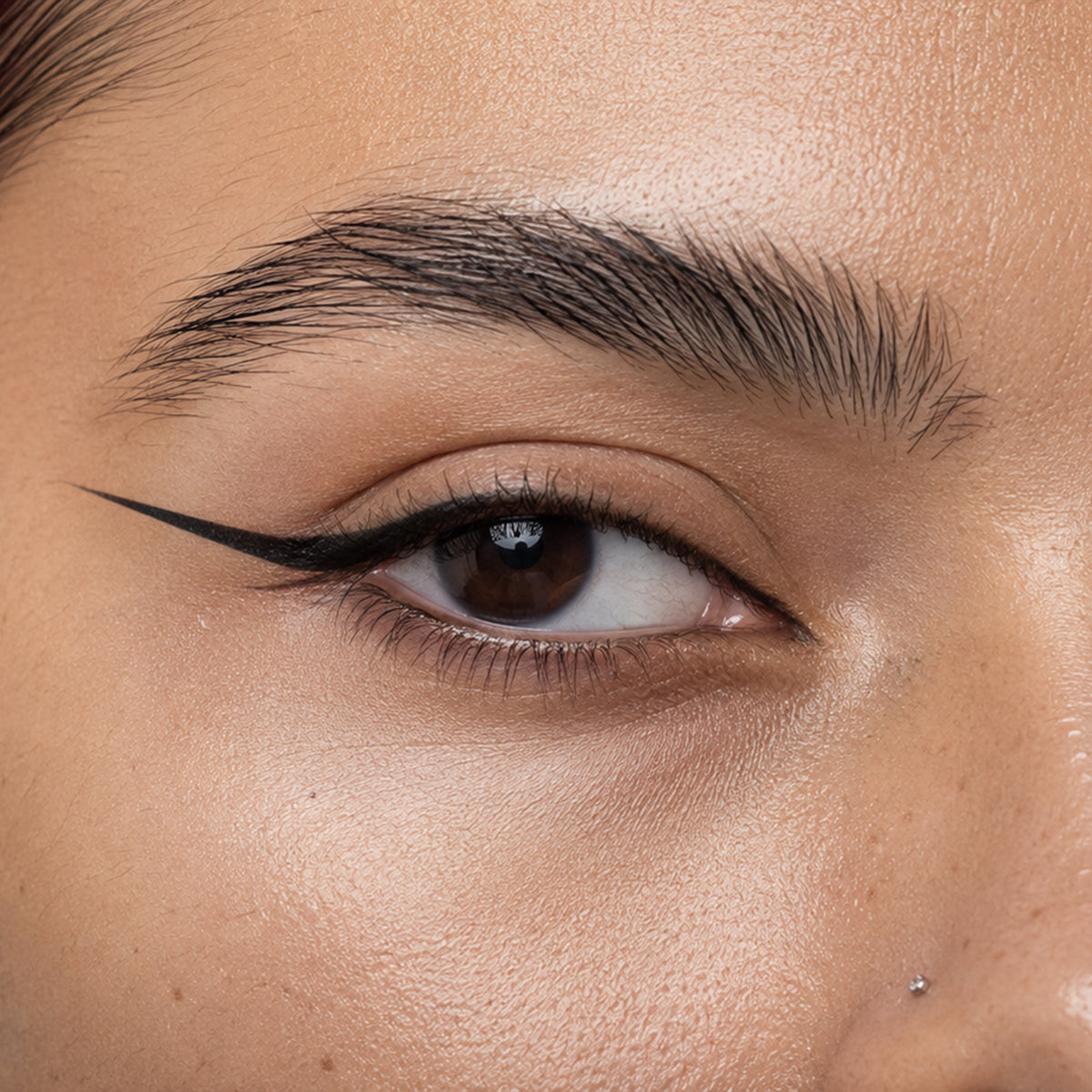 Waterproof Liquid Eyeliner — Ebony Edge