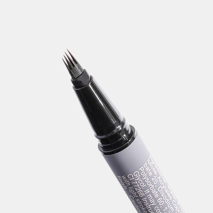 Macro close-up of the four-prong micro tip of the 4-prong brow pen