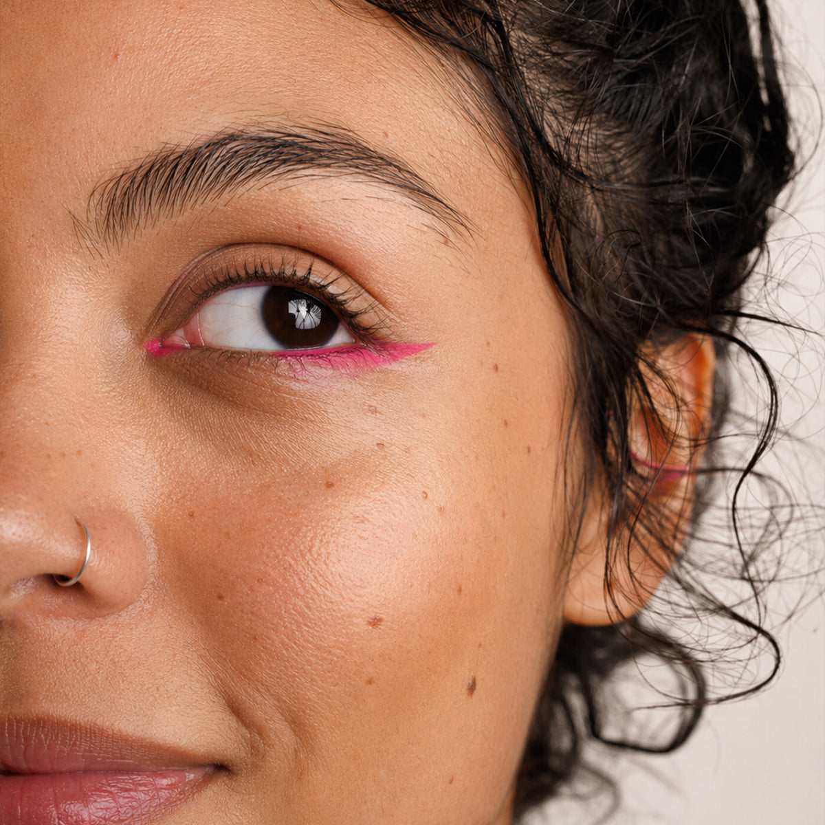 Waterproof Liquid Eyeliner — Flirty Flamingo
