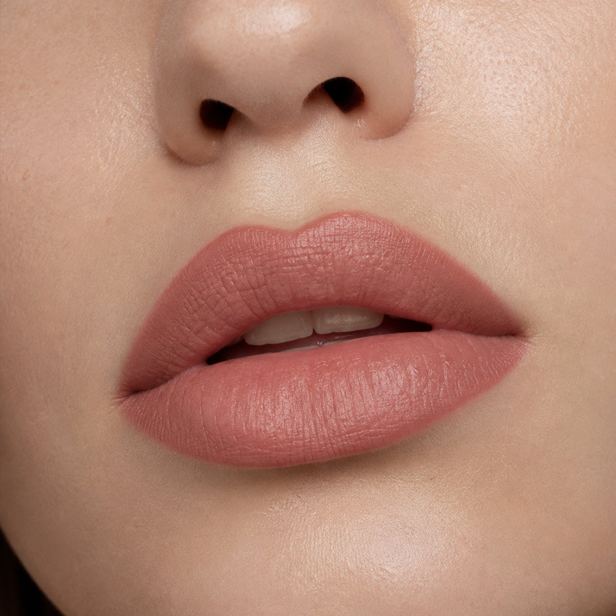 Creamy Retractable Lip Liner — Miss Victoria