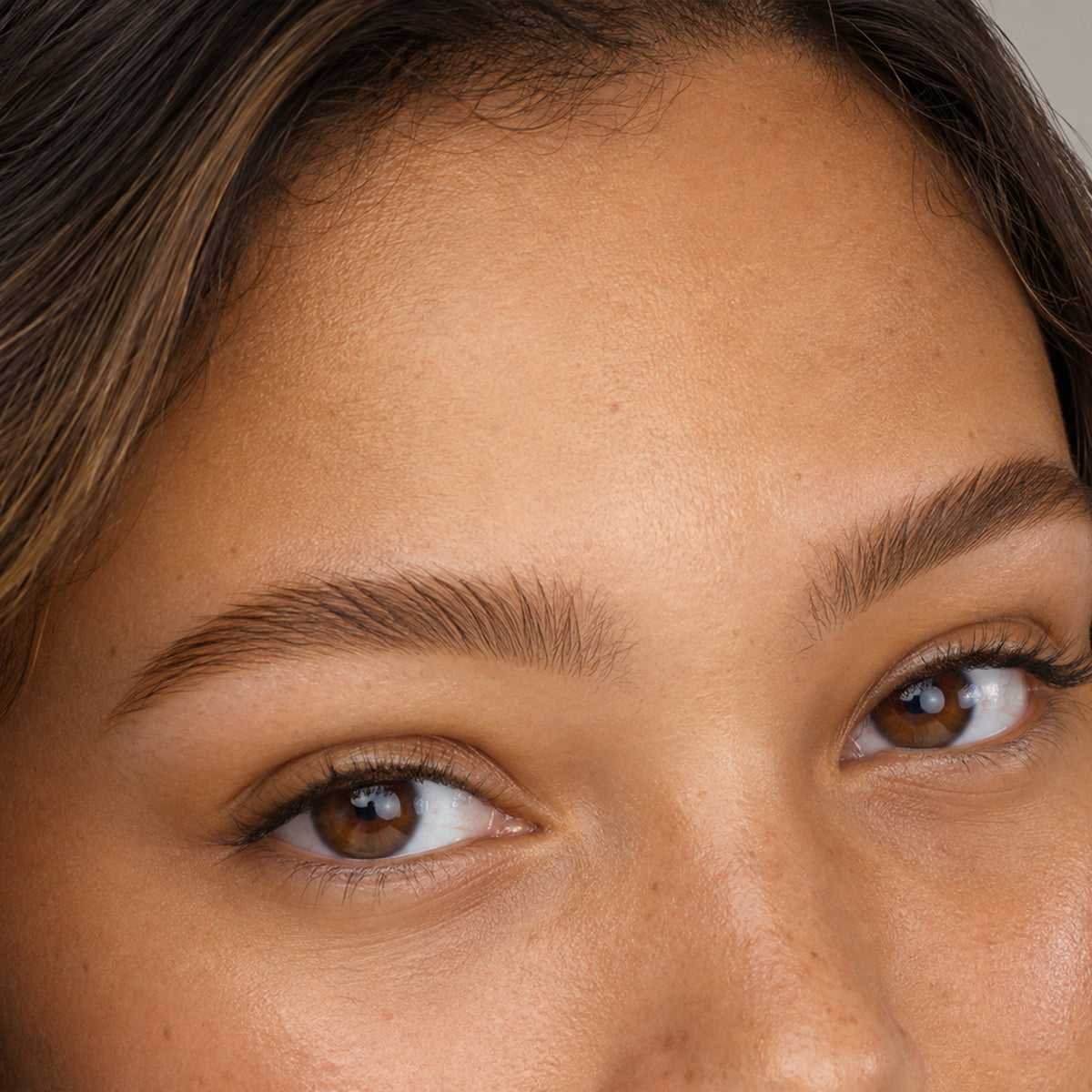 Micro Precision Brow Pen — Soft Gold